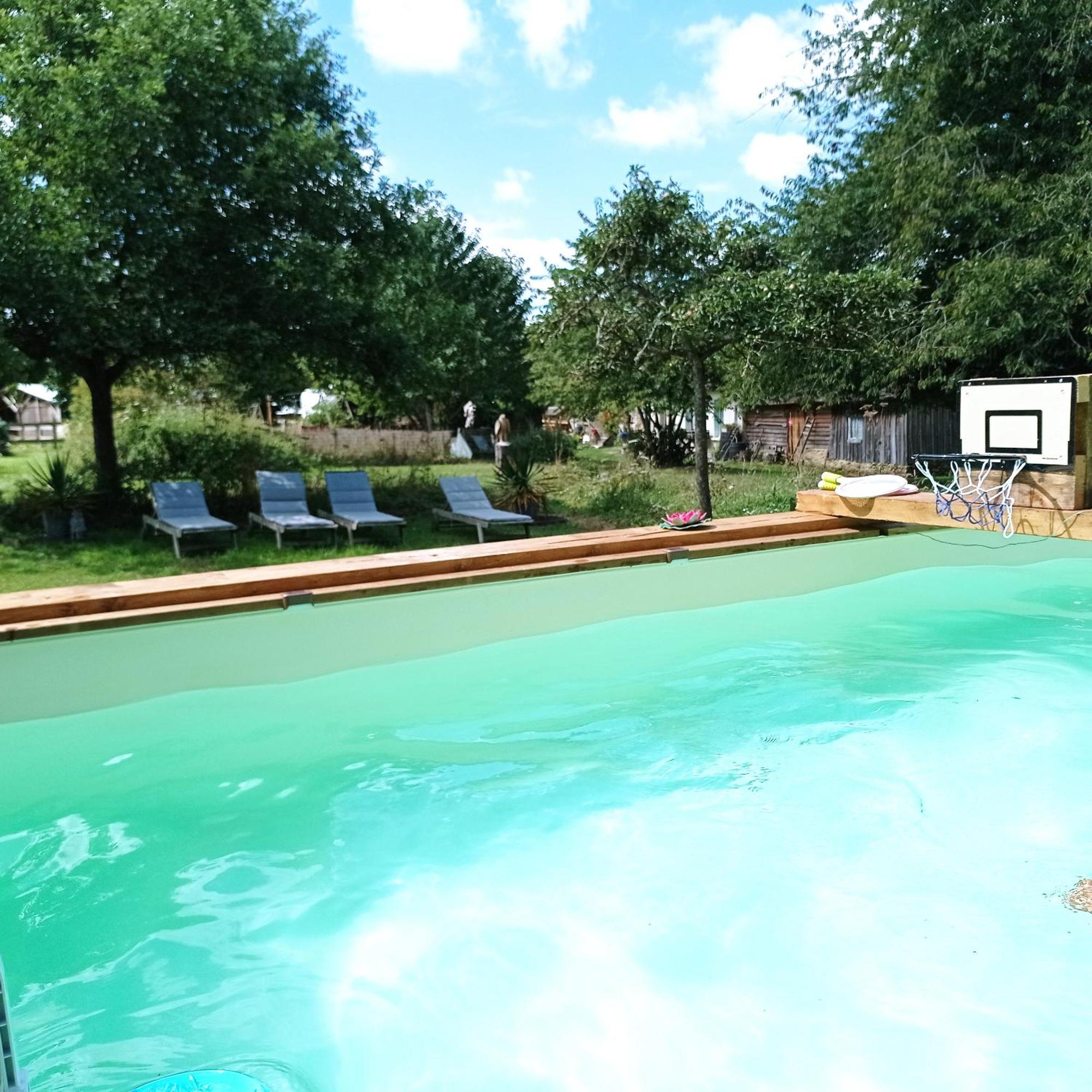 Mezieres-sur-Ponthouin La Valise A Cheval B&B 외부 사진